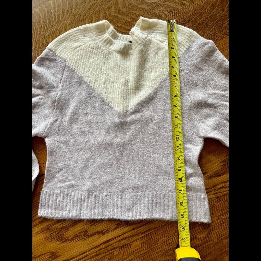 Express Sweater - Picture 10 of 10